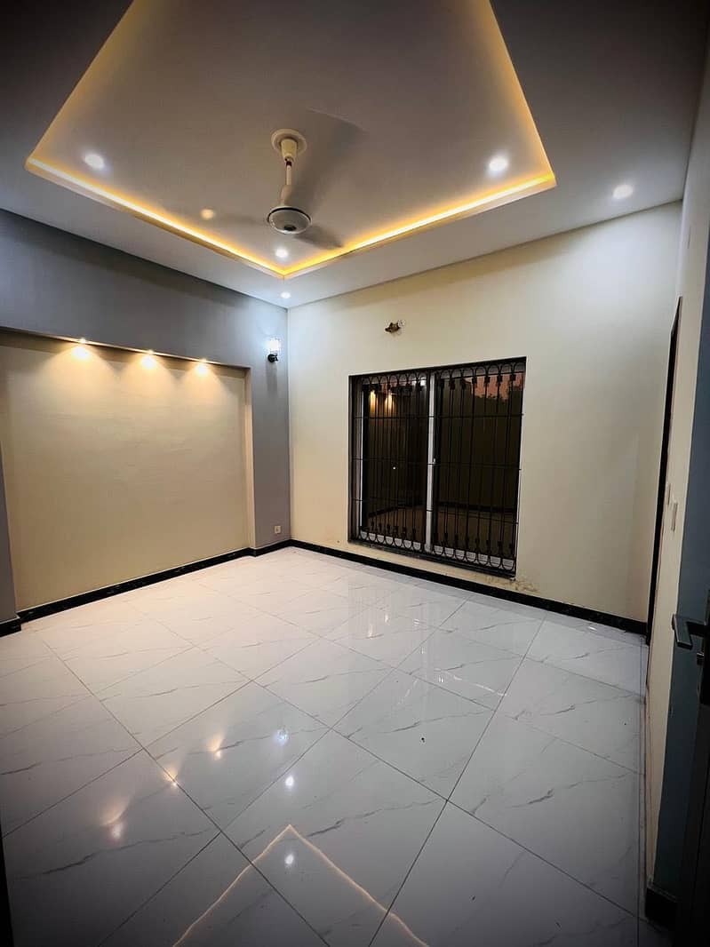 BRAND NEW HOUSE 5 MARLA AVAILABLE FOR RENT IN BAHRIA ORCHARD 8