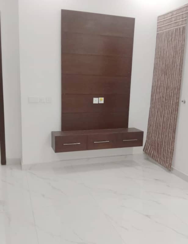 1 Kanal Upper Portion for Rent 11