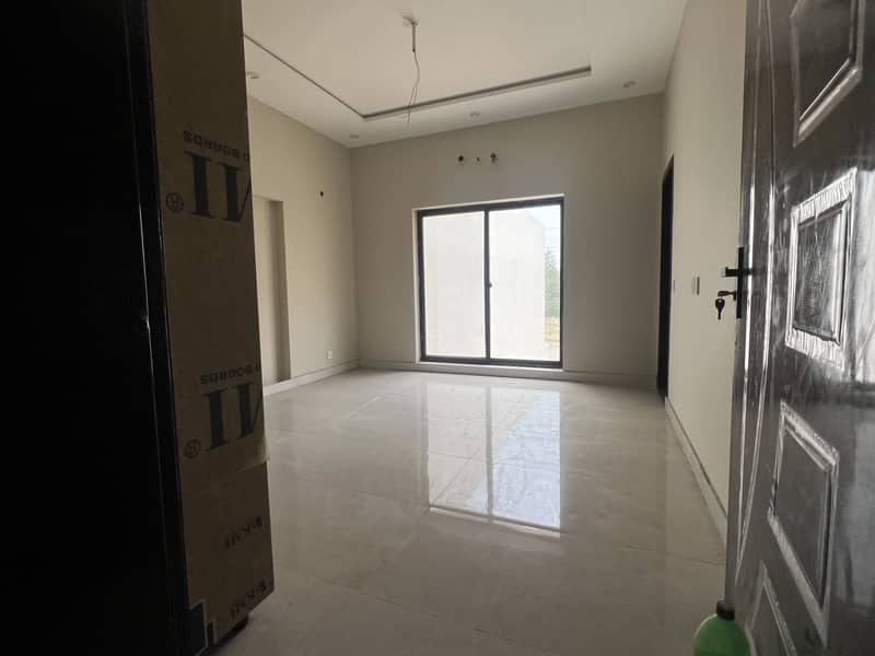 BRAND NEW HOUSE 8 MARLA NEAR ENTRANCE GATE ONE OF BAHRIA ORCHARD 7