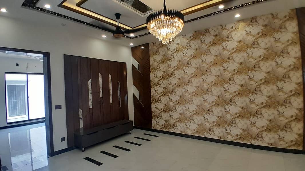 BRAND NEW HOUSE 10 MARLA AVAILABLE FOR SALE IN PHASE ONE BAHRIA ORCHARD 9