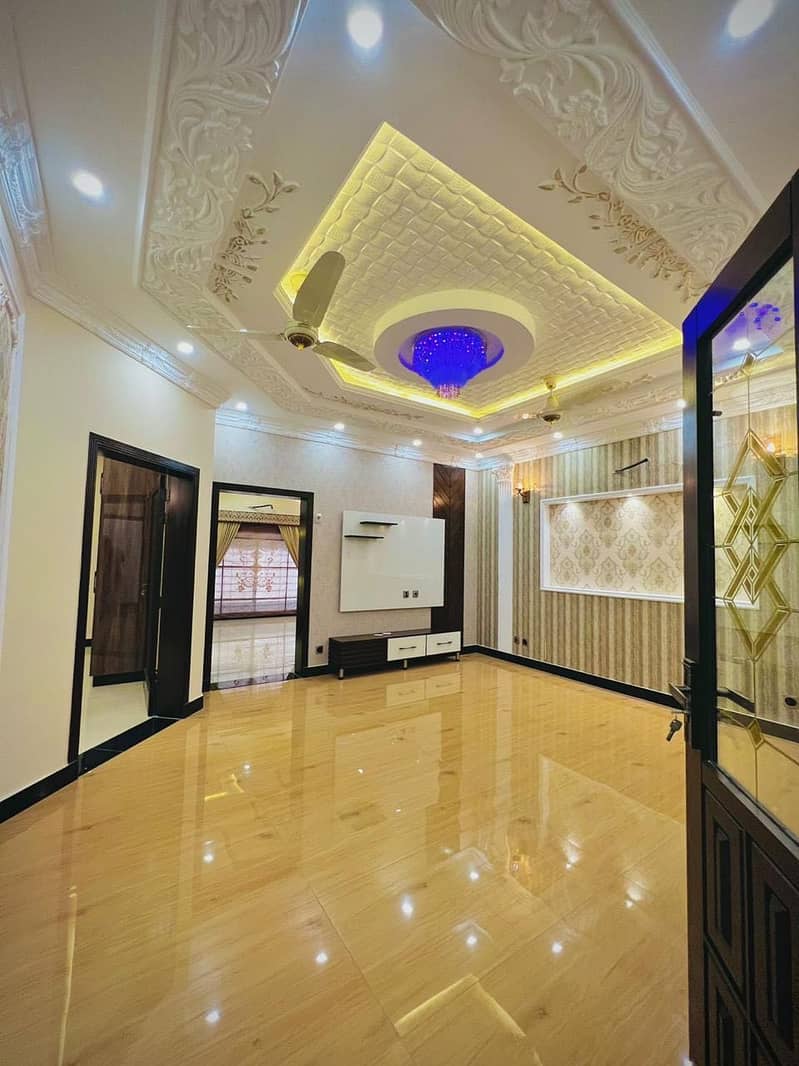 BRAND NEW HOUSE 10 MARLA AVAILABLE FOR SALE IN GHAZI BLOCK BAHRIA TOWN LAHORE 6