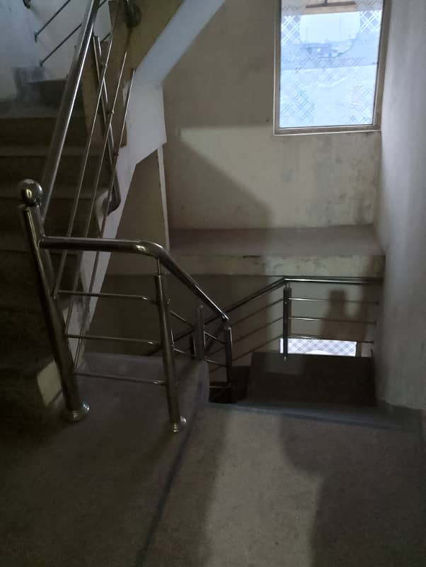 Family flate with 3 rooms in Khanna dak near Sanam Chowk Islamabad 6