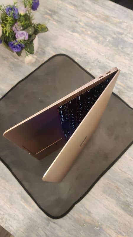 Mac Book Air ( M1, 2020) 1