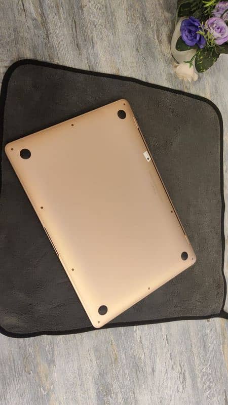 Mac Book Air ( M1, 2020) 8