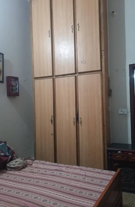 Lower Portion In Johar Town Phase 2 - Block M Sized 5 Marla Is Available 0