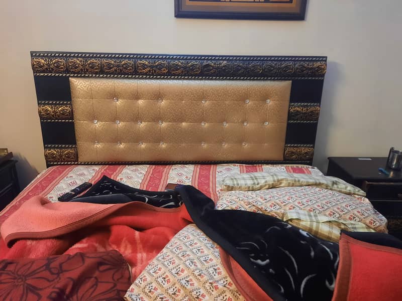 King size bed with side table 1