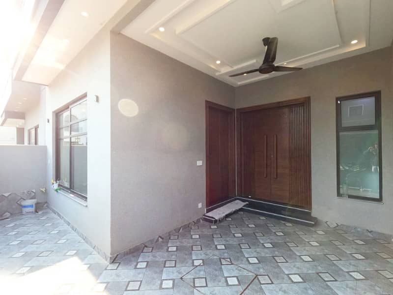 House Is Available For sale In Green City - Block C 6