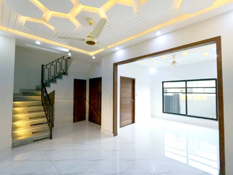 House Is Available For sale In Green City - Block C 11