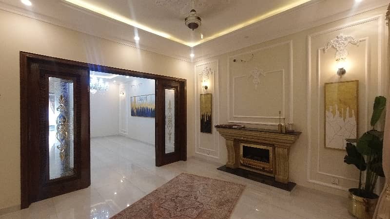 10 Marla House In Beautiful Location Of Paragon City Grove Block In Lahore 5