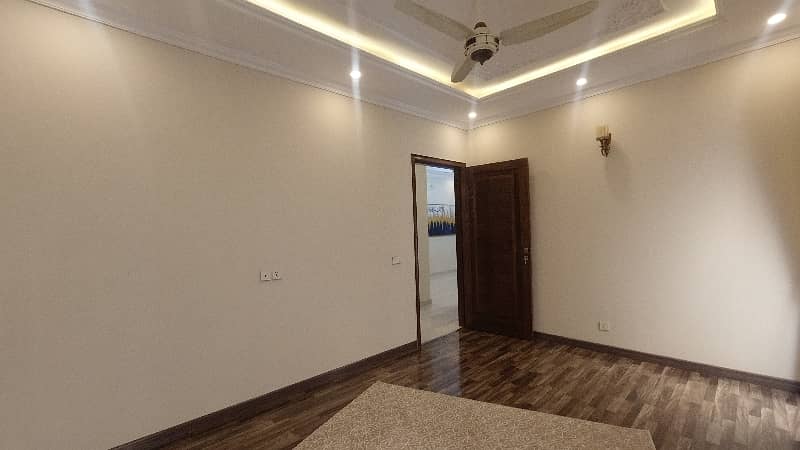 10 Marla House In Beautiful Location Of Paragon City Grove Block In Lahore 14