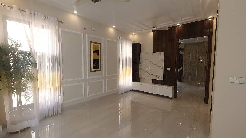 10 Marla House In Beautiful Location Of Paragon City Grove Block In Lahore 20