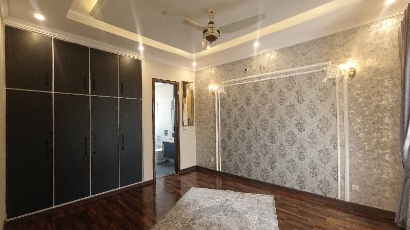 10 Marla House In Beautiful Location Of Paragon City Grove Block In Lahore 23