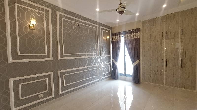 10 Marla House In Beautiful Location Of Paragon City Grove Block In Lahore 26