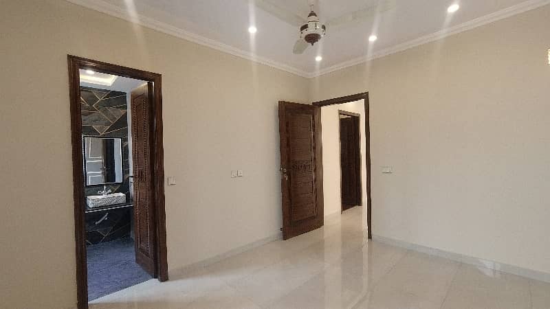 10 Marla House In Beautiful Location Of Paragon City Grove Block In Lahore 27