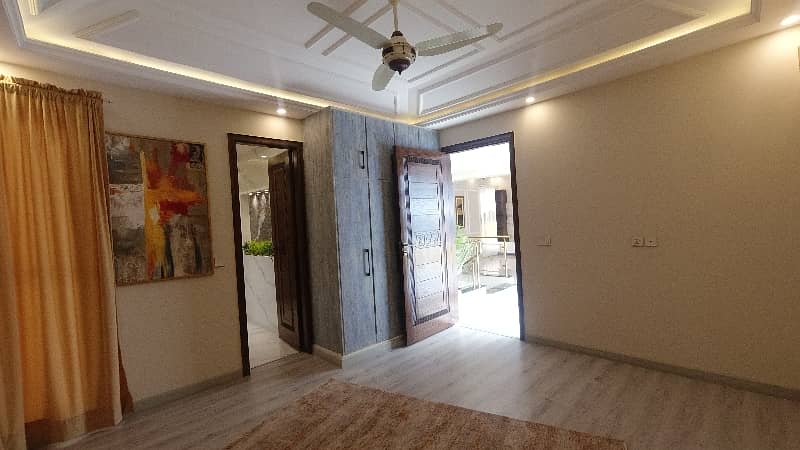 10 Marla House In Beautiful Location Of Paragon City Grove Block In Lahore 31