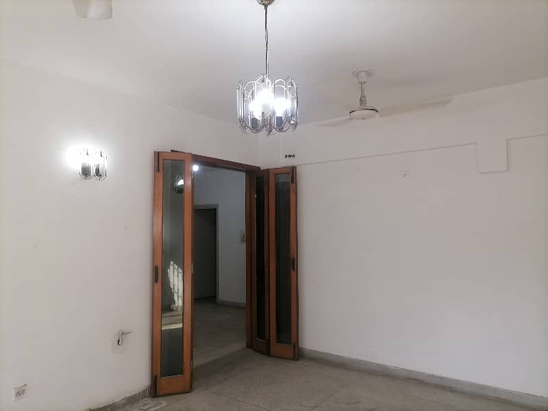 A 10 Square Feet Flat Has Landed On Market In Askari 5 Of Lahore 15