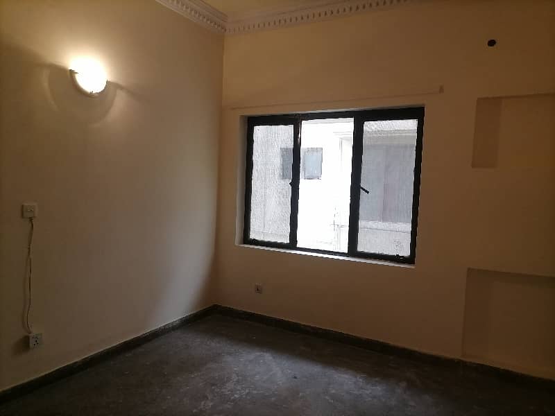 10 Marla House For sale Is Available In Askari 5 21