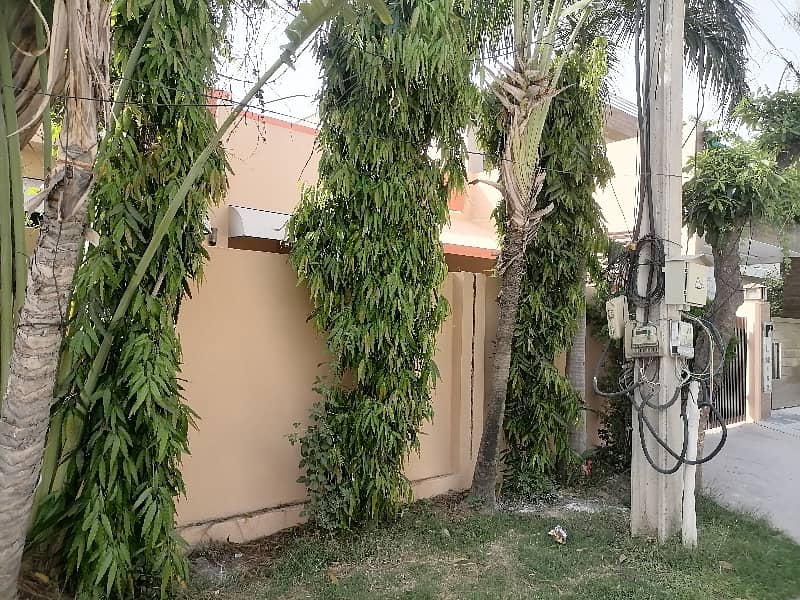 Centrally Located House Available In Askari 5 For sale 1