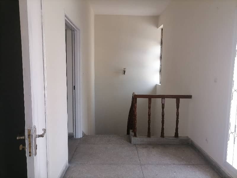 Centrally Located House Available In Askari 5 For sale 4