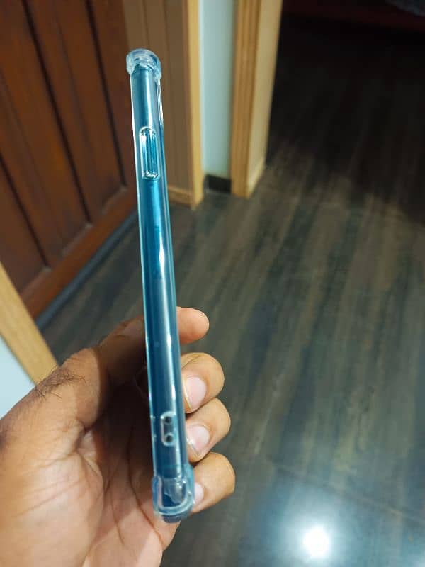 iphone 11 pro max 9.5/10. greenish grey pta approve 256 GB dual sim 5