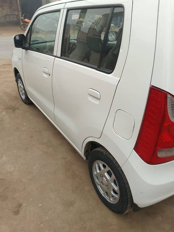 Suzuki Wagon R 2018 6