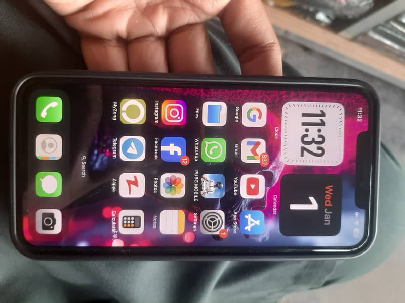 Apple iPhone 11 Pro Max 0