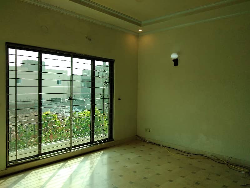 Prominently-Located House Available In Punjab Coop Housing Society For Sale 3