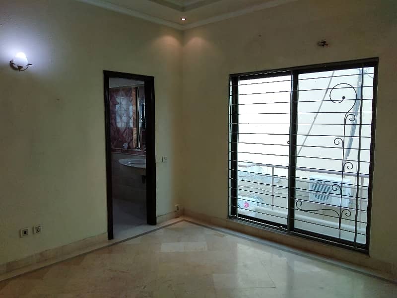 Prominently-Located House Available In Punjab Coop Housing Society For Sale 7