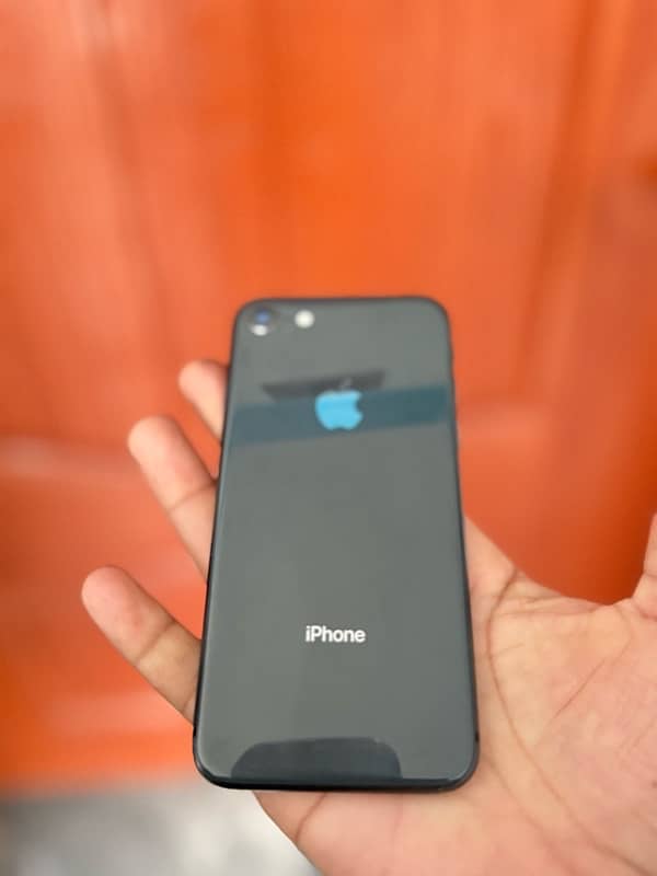 Iphone 8 urgent sale 4