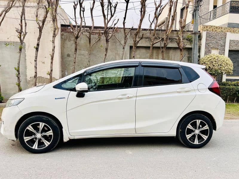 For Sale Honda Fit Model 2014/2017 Fully Loaded Hybrid Technology 2