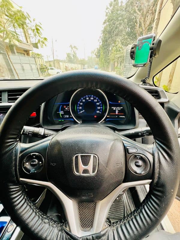 For Sale Honda Fit Model 2014/2017 Fully Loaded Hybrid Technology 13