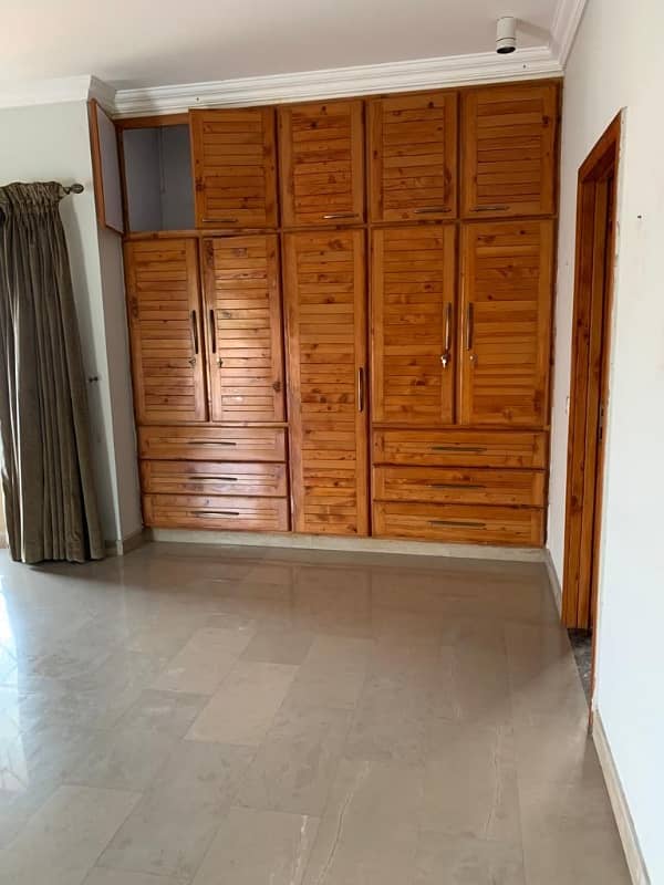 16 MARLA UPPER PORTION FOR RENT IN PAF COLONY & OTHER OPTIONS AVAILABLE IN IT 0