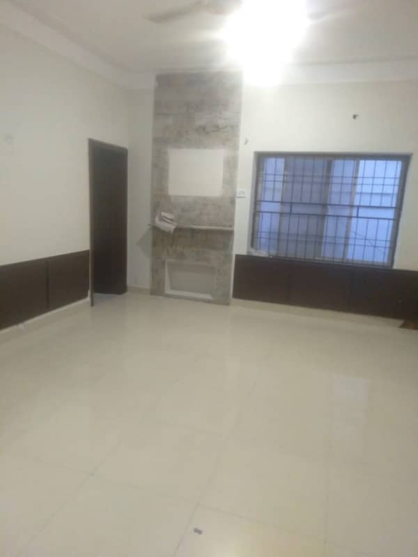 1-KANAL HOUSE FOR RENT IN CANTT PRIME LOCATION OTHER OPTIONS AVAILABLE IN CANTT & FURNISHED AND NON FURNISHED HOUSE AVAILABLE IN CANTT 0