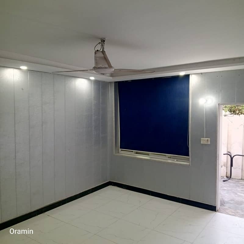 900 SQFEET SEPRATE LOWER PORTION FOR RENT IN CANTT STUDENT & BECHOULARS & MALE AND FEMALE & AND FAMILY 6