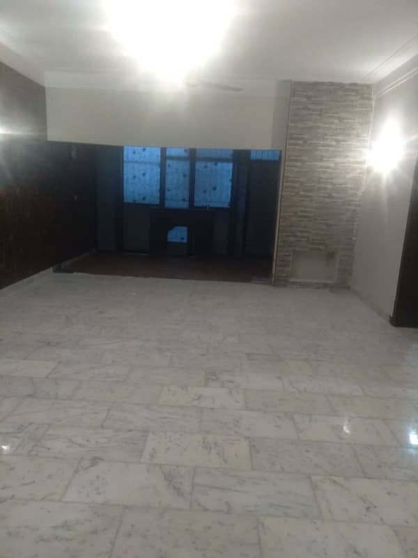 1-KANAL HOUSE FOR RENT IN CANTT PRIME LOCATION OTHER OPTIONS AVAILABLE IN CANTT &FURNISHED AND NON FURNISHED HOUSE AVAILABLE 11