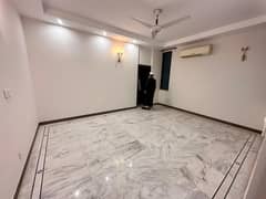 1 KANAL ULTRA HOUSE FOR RENT IN CANTT PRIME LOCATION & OTHER OPTIONS AVAILABLE IN CANTT & FURNISHED AND NON FURNISHED HOUSE AVAILABLE