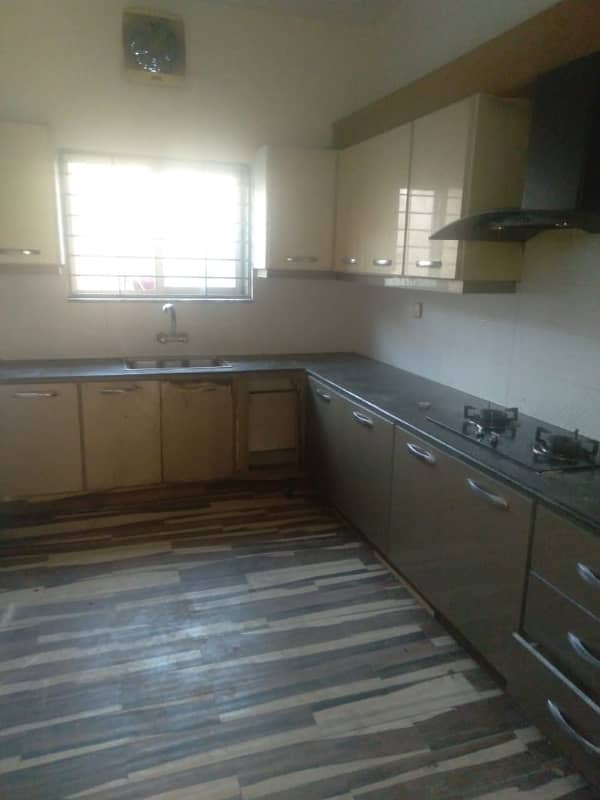 24 MARLA UPPER PORTION FOR RENT IN CANTT & OTHER OPTIONS AVAILABLE FURNISHED AND NON FURNISHED 6