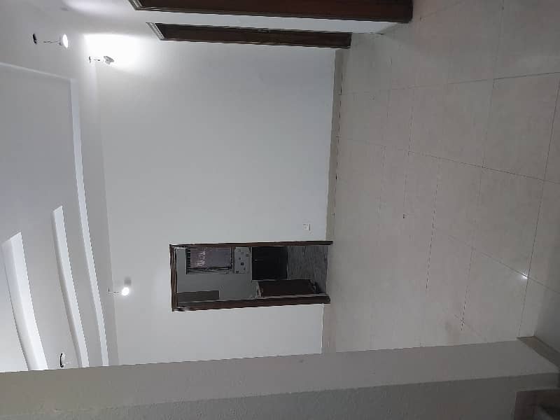 10 MARLA HOUSE FOR RENT IN ASKARI 09 OTHER OPTIONS AVAILABLE IN CANTT 5