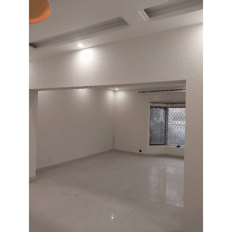 10 MARLA HOUSE FOR RENT IN ASKARI 09 OTHER OPTIONS AVAILABLE IN CANTT 8