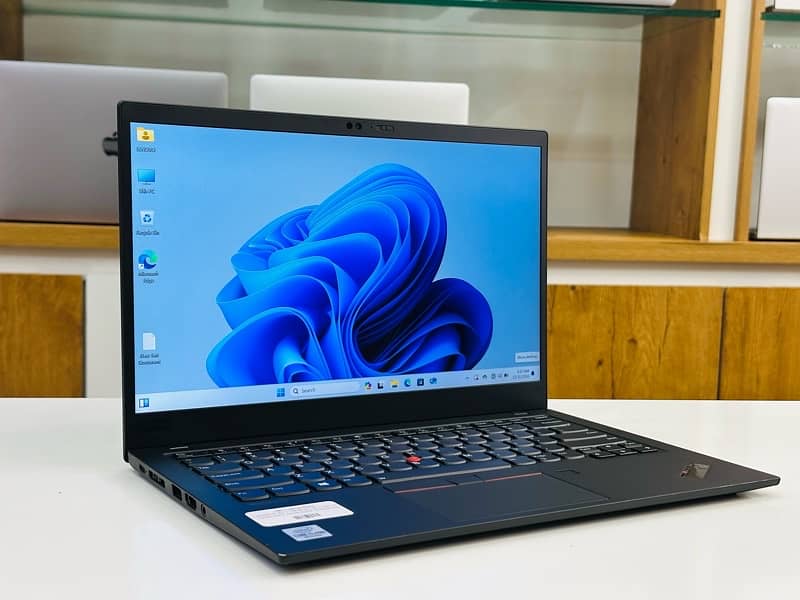 LENOVO X1 CARBON G8 CORE-i5/10th gen 16 GB RAM-256 GB SSD 0