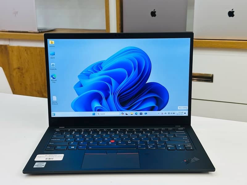 LENOVO X1 CARBON G8 CORE-i5/10th gen 16 GB RAM-256 GB SSD 2