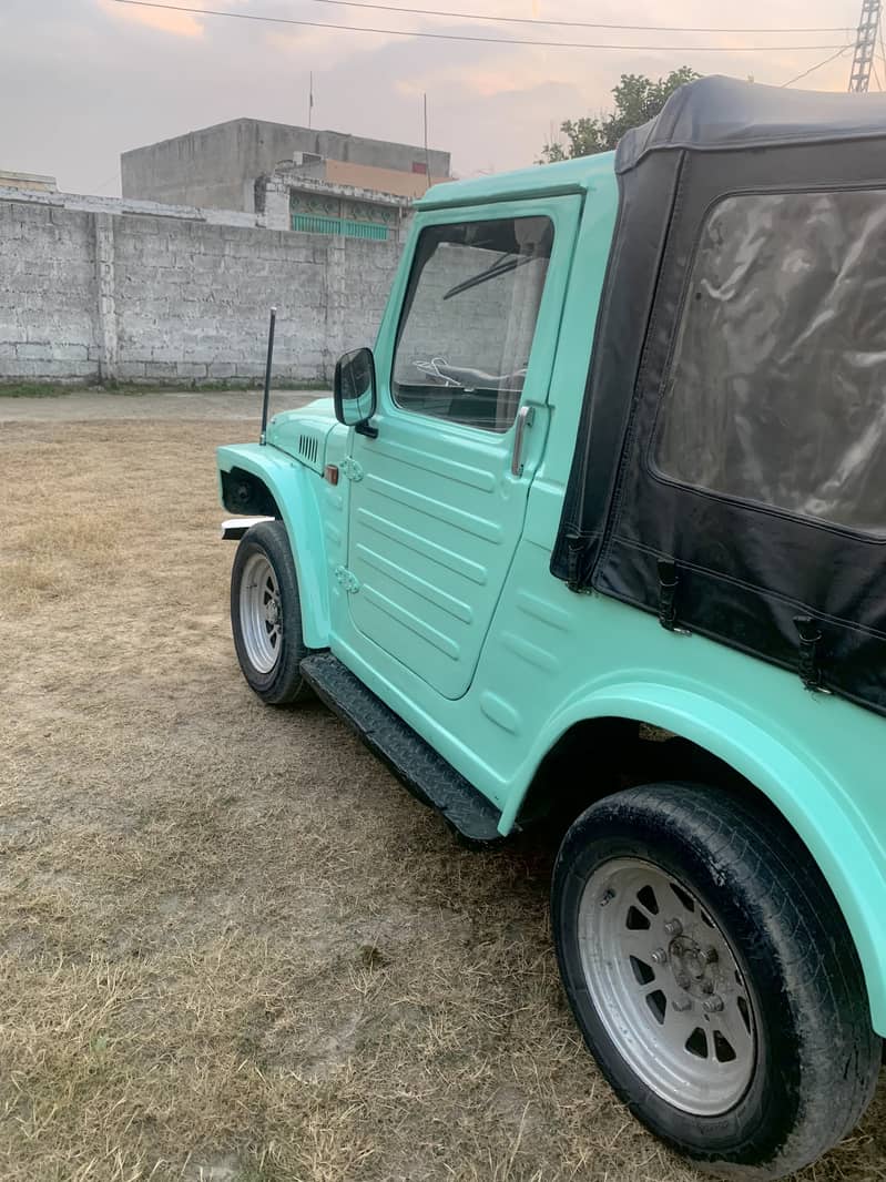 Suzuki Jeep LJ80 3