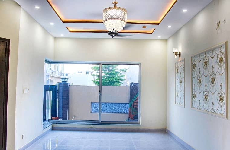 5 Marla Spacious House Available In DHA 9 Town - Block A For sale 3