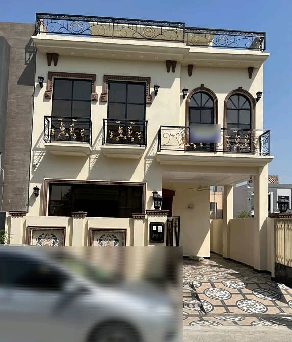 In DHA 9 Town - Block B House Sized 5 Marla For sale 0