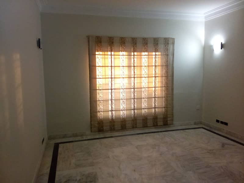 DHA PHASE 5 500 YARDS WEST OPEN BUNGALOW FOR RENT 4