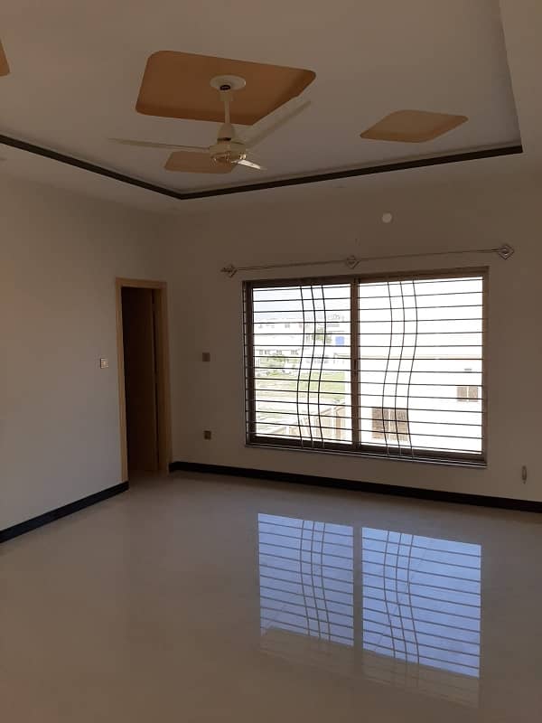 1 Kanal beautiful house upper portion Available for rent in Dha phase 2 Islamabad 6