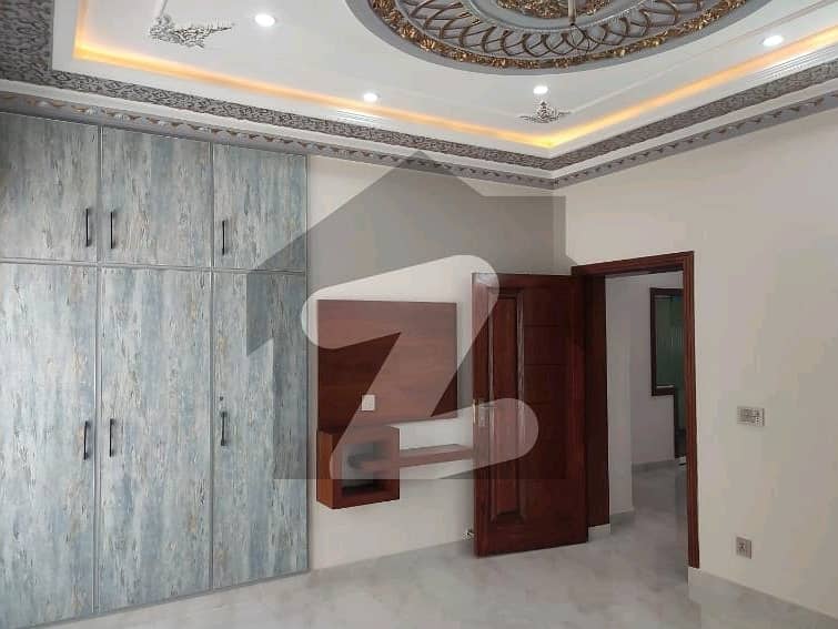 A Palatial Residence For Sale In Wapda Town Phase 1 - Block J3 Lahore 9