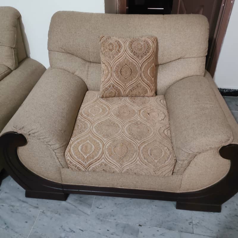 Comfortable 7-Seater Sofa Set 1