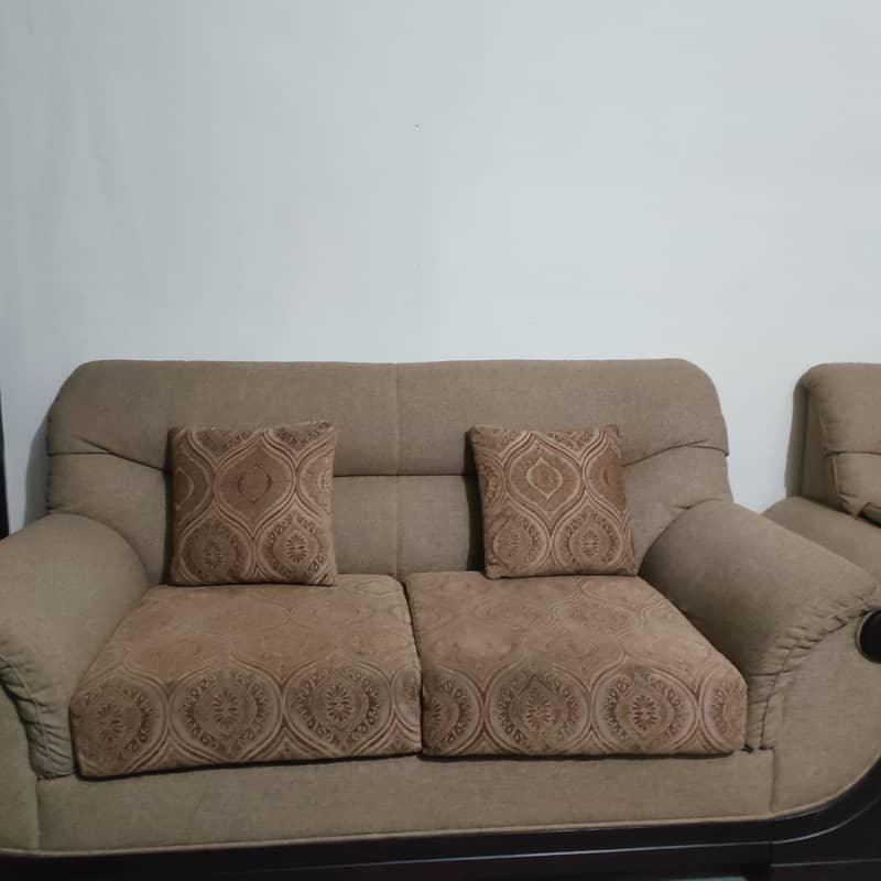 Comfortable 7-Seater Sofa Set 2