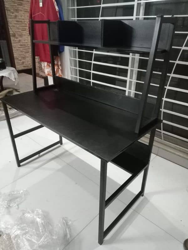 computer table/ laptop table/study table/gaming table/Office table/ 12